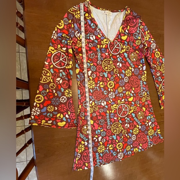 BOHO Women’s/Juniors Peace Dress. Size Medium. Good used condition.  No flaws - Picture 6 of 10